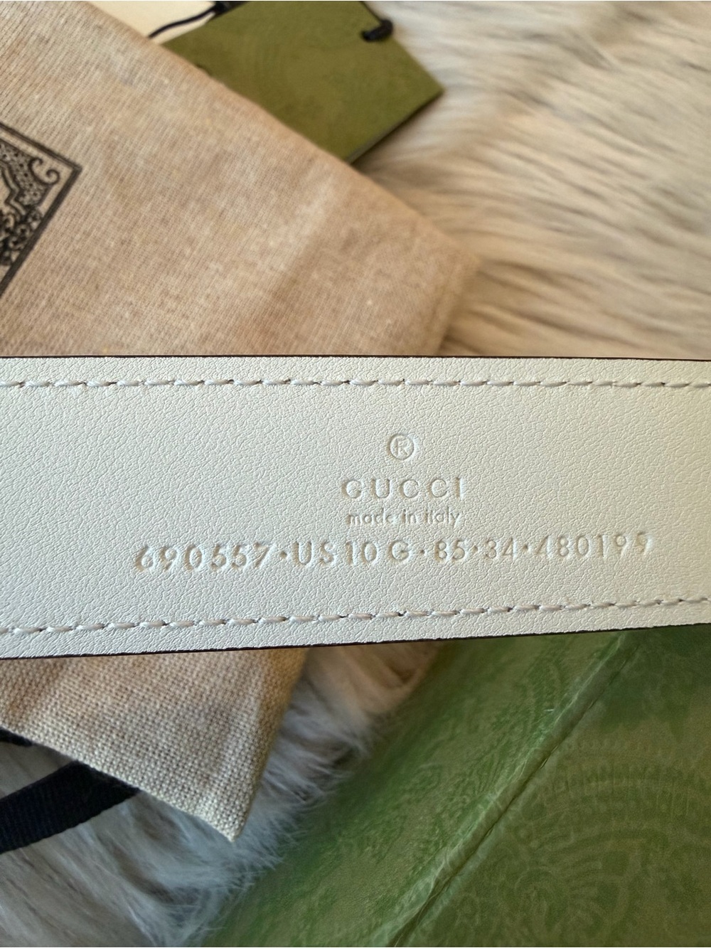 Gucci White Leather Belt with Gold Double G Buckle - Picture 10 of 11
